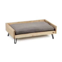 Designed by Lotte Turana Cama de Madera para perros