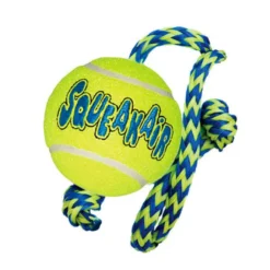 Kong Air Dog Squeakair pelota con cuerda para perros