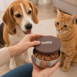 Leeby Tapa Comedero Marrón para perros y gatos