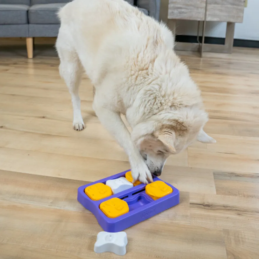 Outward Hound Brick Puzzle para perros