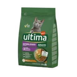 Ultima Pienso esterilizado con pollo para gatos adultos
